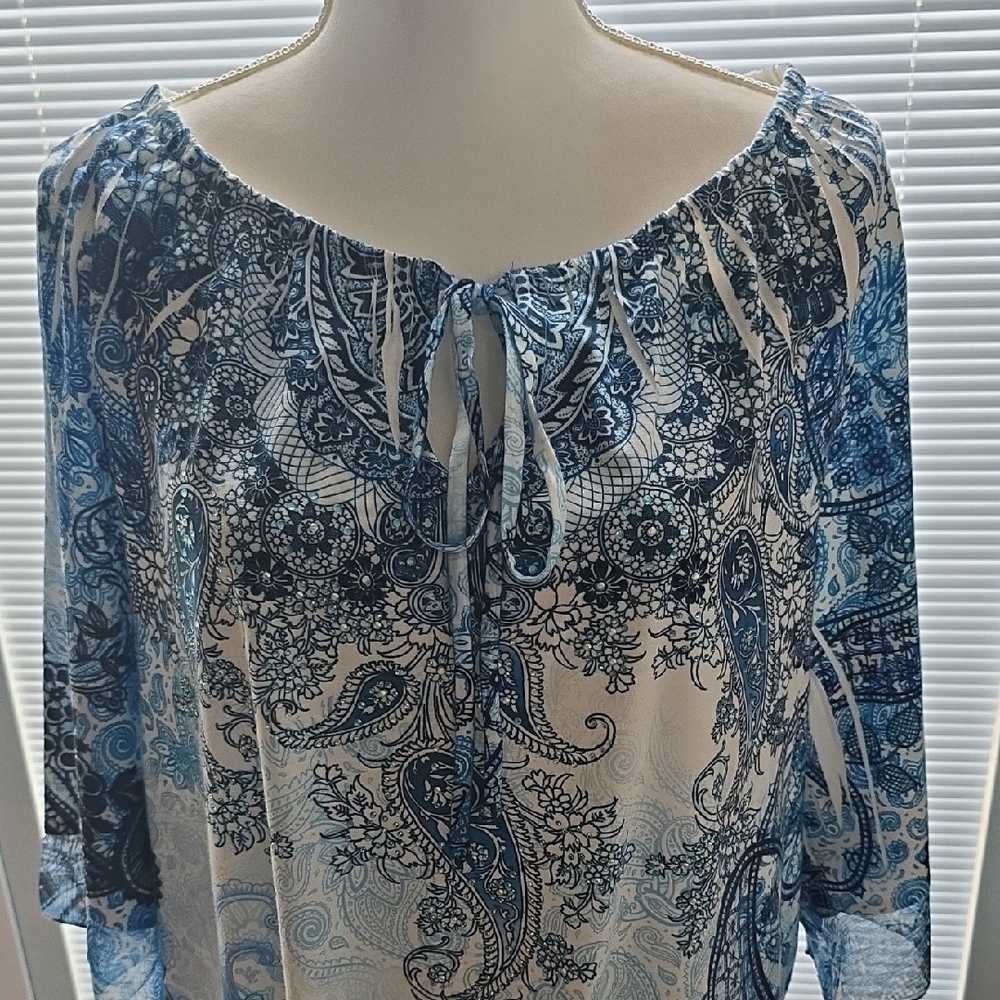GG Collection Relaxed Blue and White 3/4 Sleeve Blouse